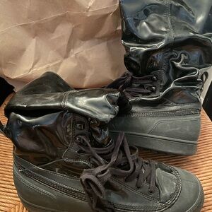 Nike slouchy sneaker style boots with flip top size 6.5 women’s